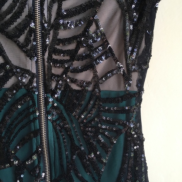 SEQUINED BODY-CON DRESS - Picture 5 of 6